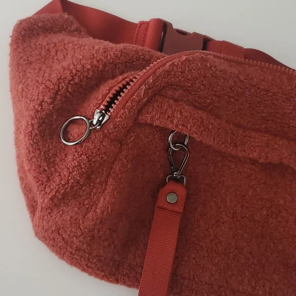 Lululemon On the Beat Belt Bag *Sherpa Heathered Magma - Picture 2 of 11